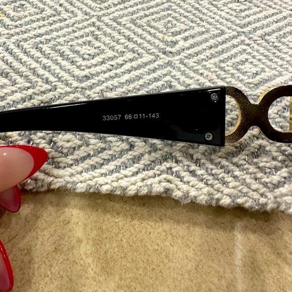 DG sunglasses  🕶 - Picture 6 of 6